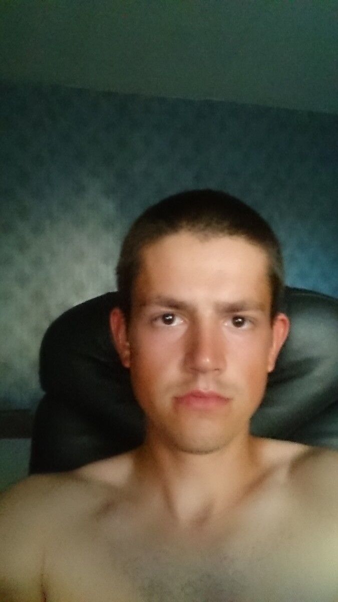  9873681  , 33 ,    