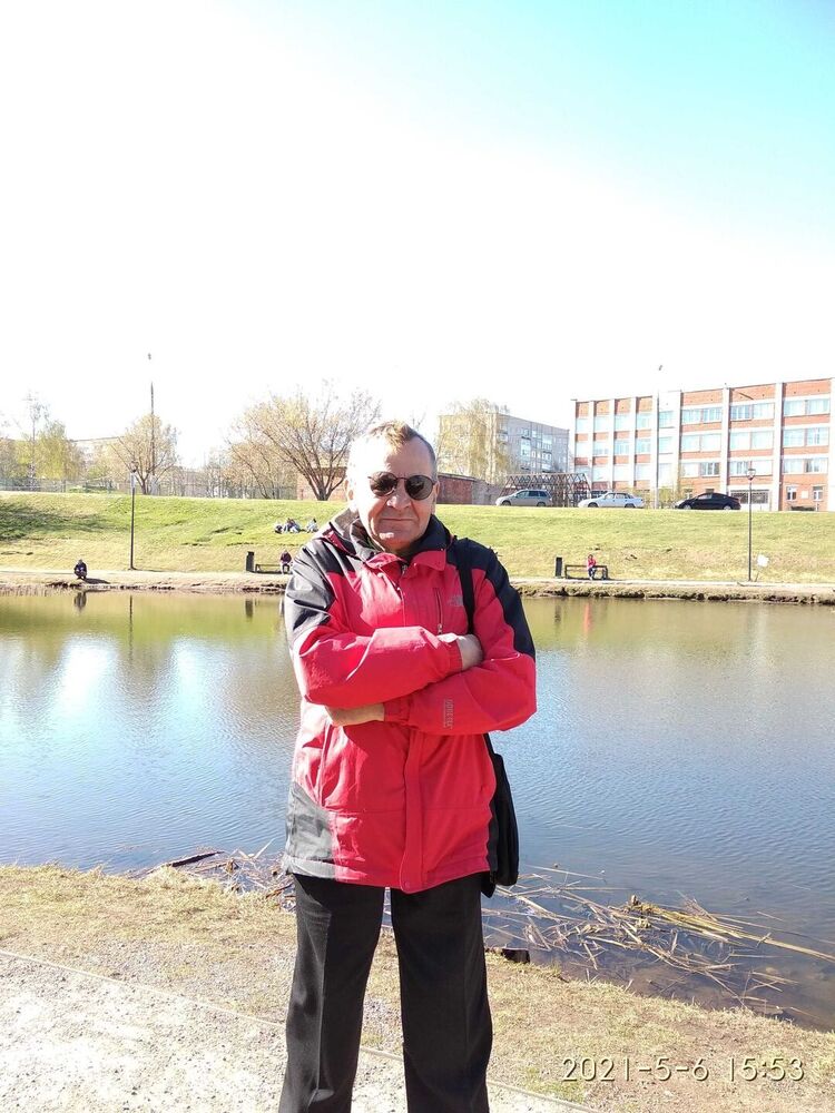  23089701  Viktor, 73 ,    