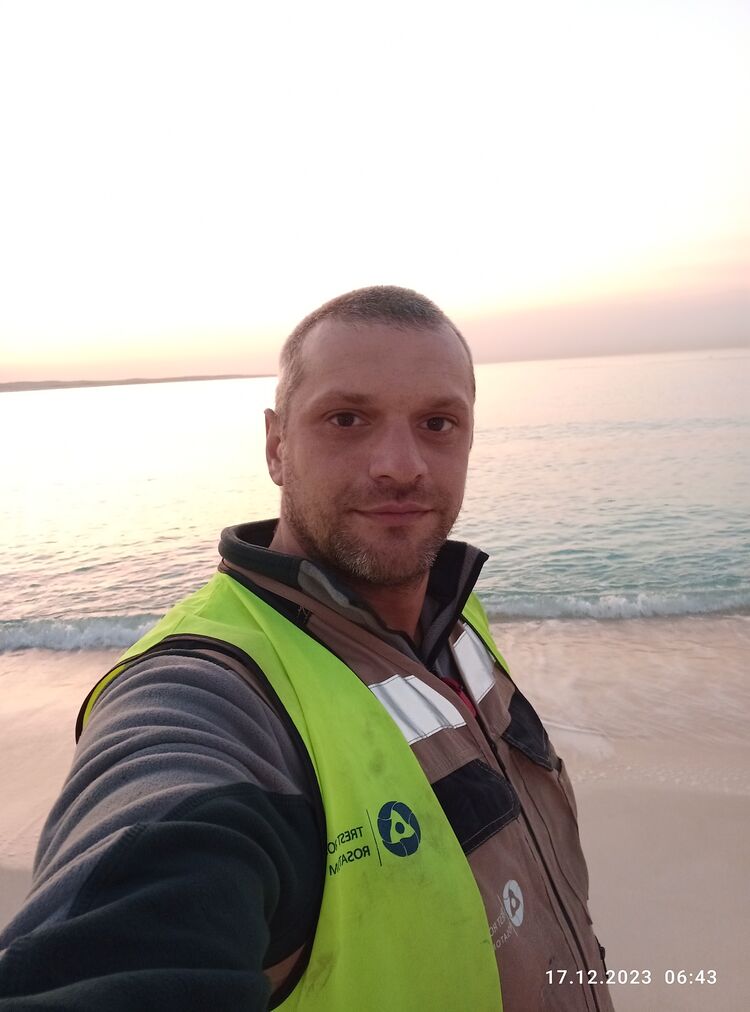  Suhaj,   , 37 ,   ,   