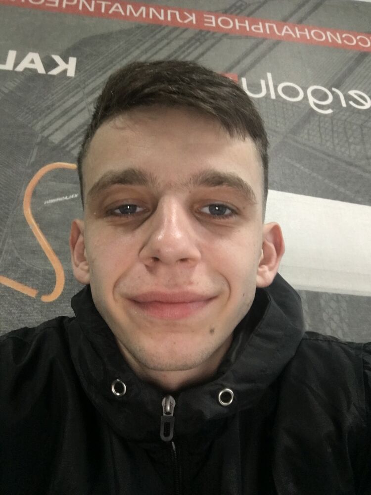  22829681  Anton, 27 ,    