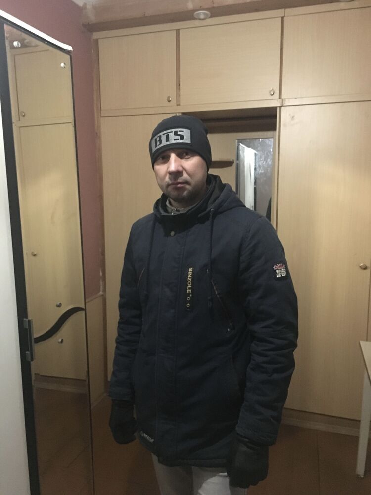  49978351  , 38 ,    