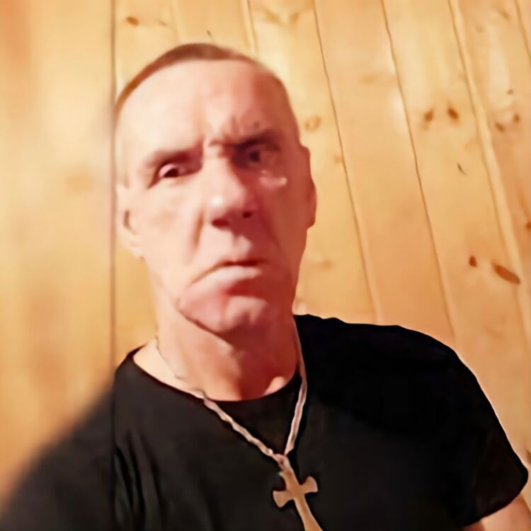  52757441  Sergei, 60 ,    