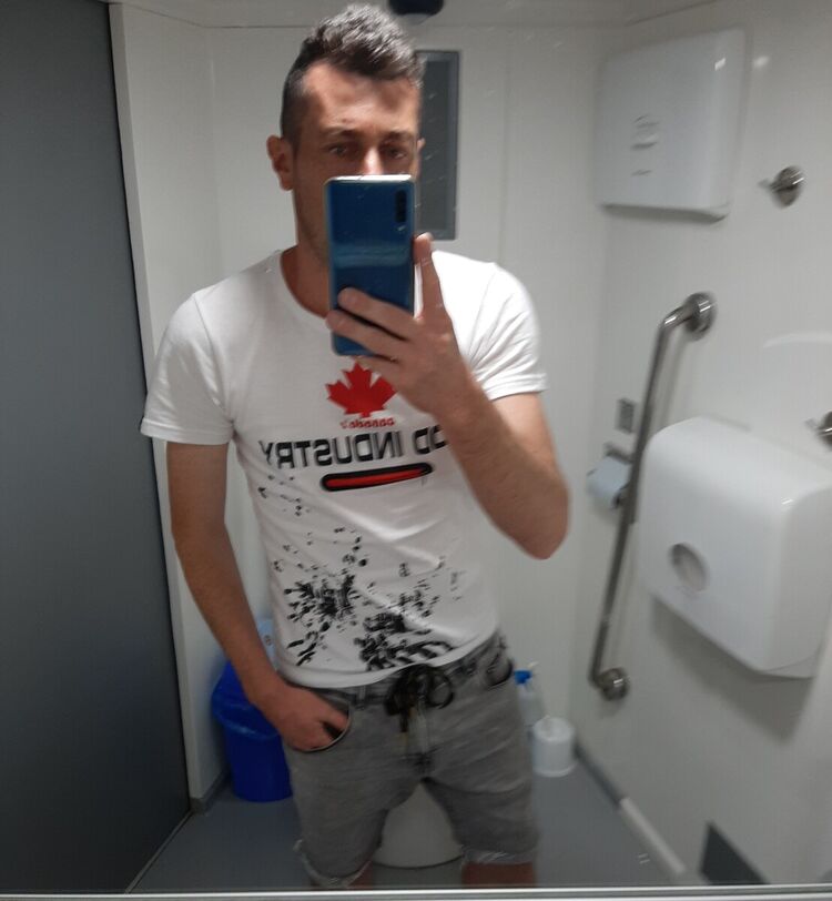 ,   Salvadora, 42 ,   ,   , c 