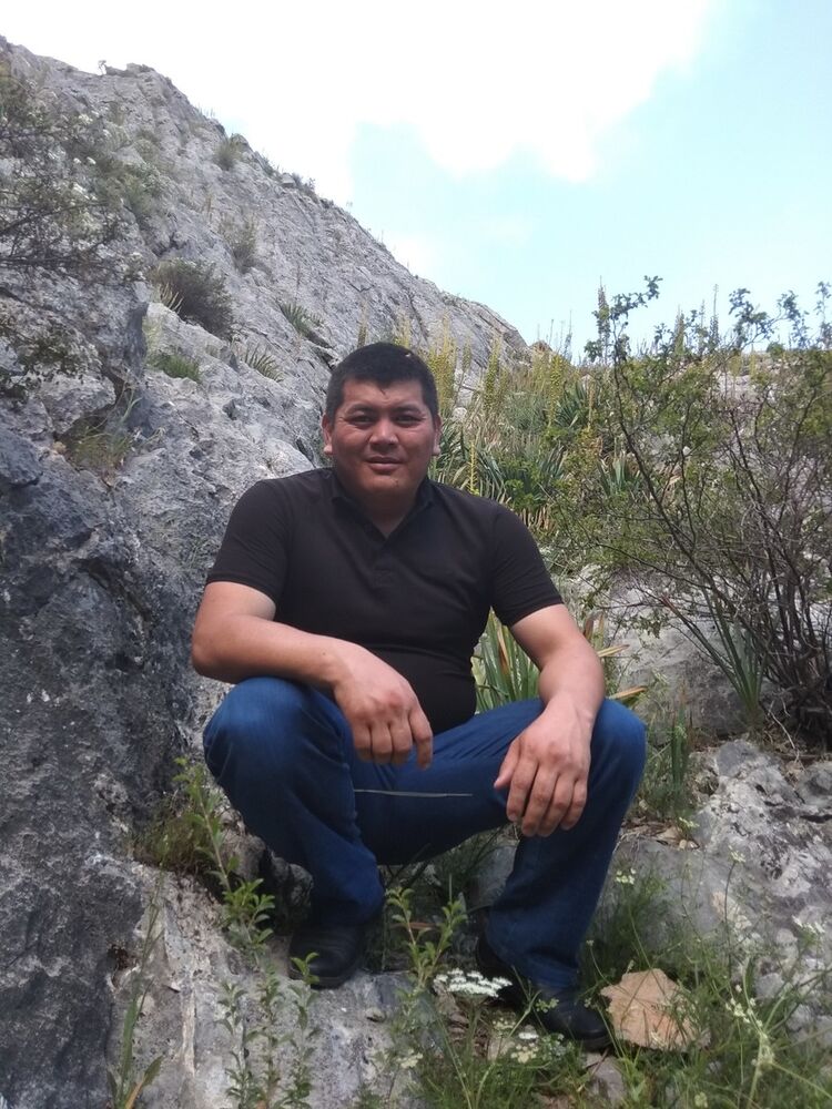  18549851  Sezdbek, 39 ,    