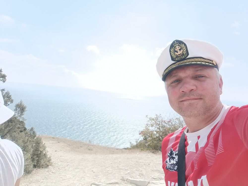  45226911  Stanislav, 36 ,    