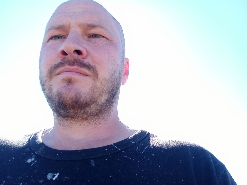  48041991  Konstantin, 39 ,    -