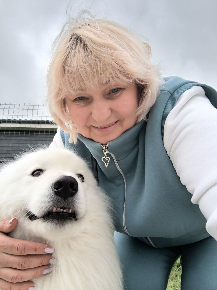  ,   Elena, 52 ,   