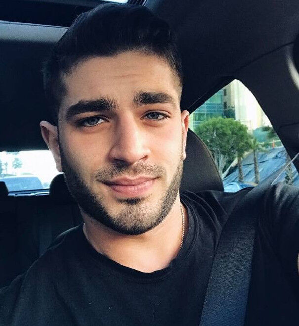  11784901  Arman, 38 ,    