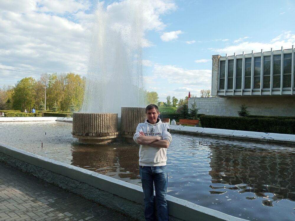  36991811  Dmitriy, 39 ,    