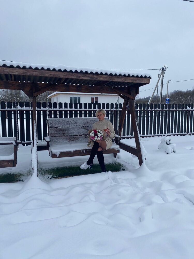  42185231  Nika, 51 ,    