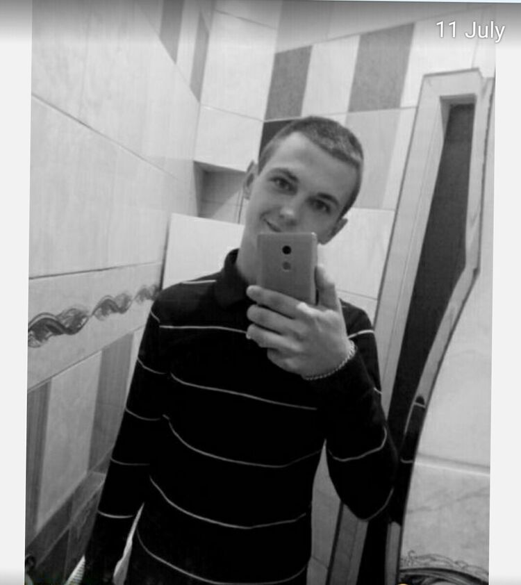  18360121  Sasha, 28 ,    