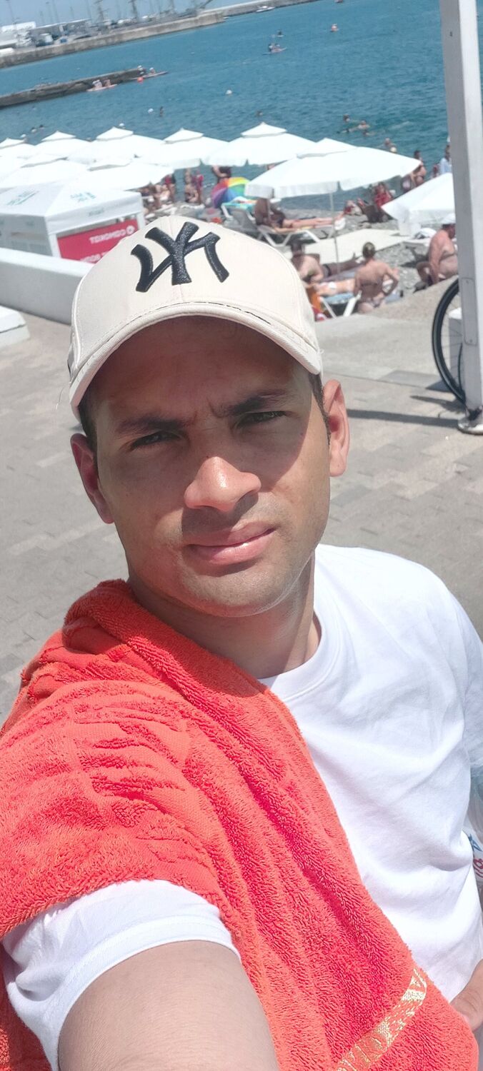  ,   Lizan  cuba, 28 ,   ,   