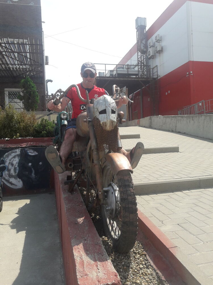  16863061  Vladimir, 42 ,    