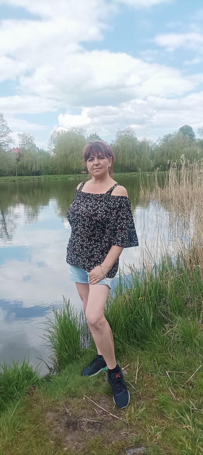  ,   IRYNA, 32 ,   c 