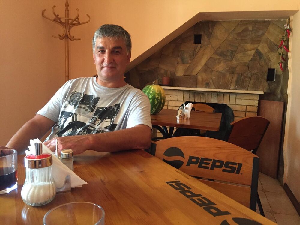  26617371  Alexander, 63 ,    