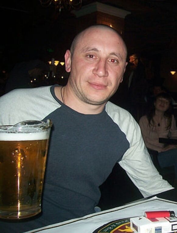  ,   Mihail, 41 ,   c 