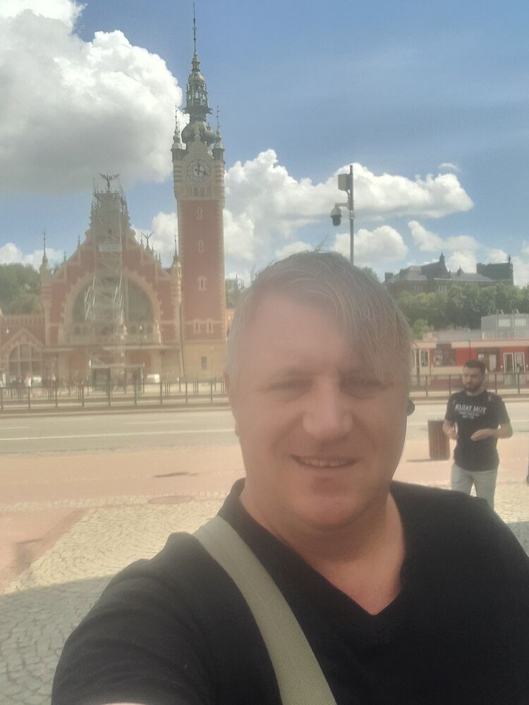  ,   Petro, 43 ,   ,   