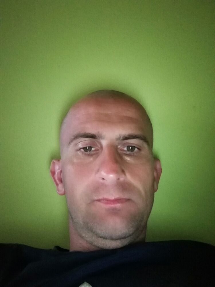  20256351  Przemek, 46 ,    Saint-Denis
