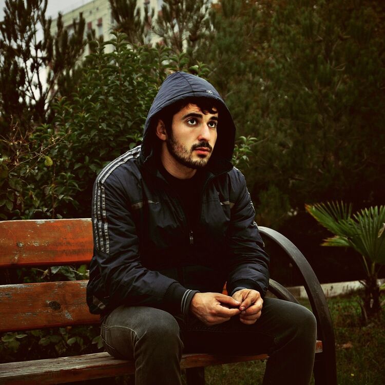  ,   Rufan, 33 ,   
