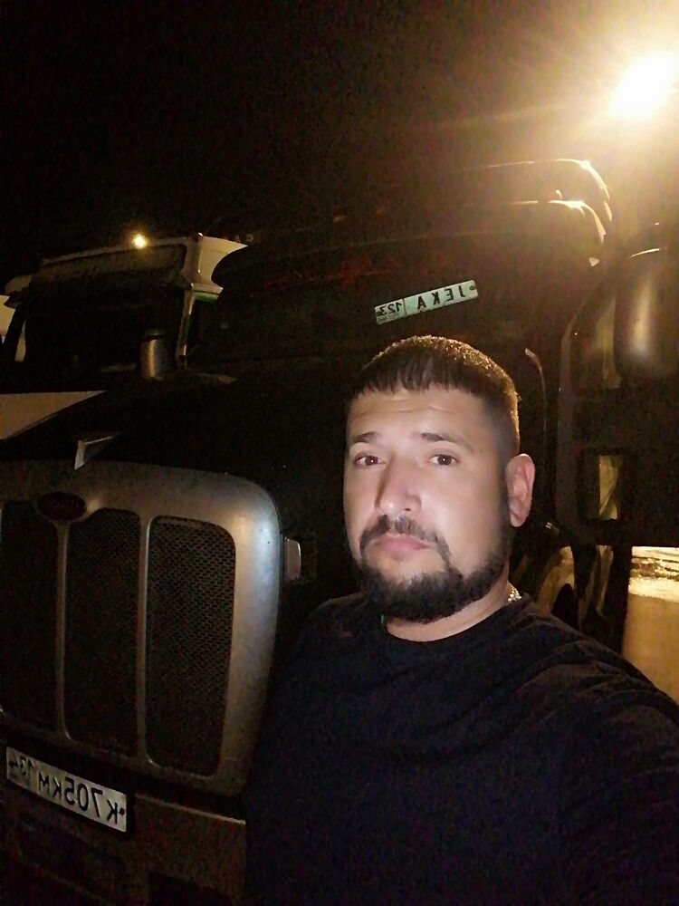 28462981  JEKA, 40 ,    