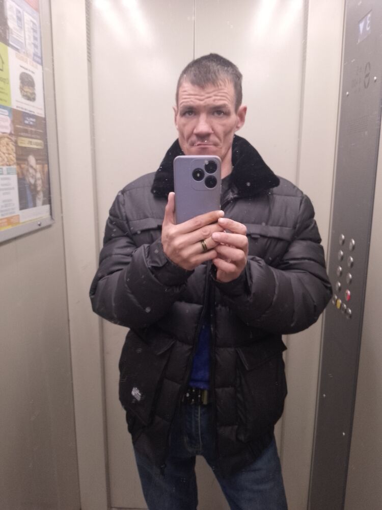  46949071  , 41 ,    