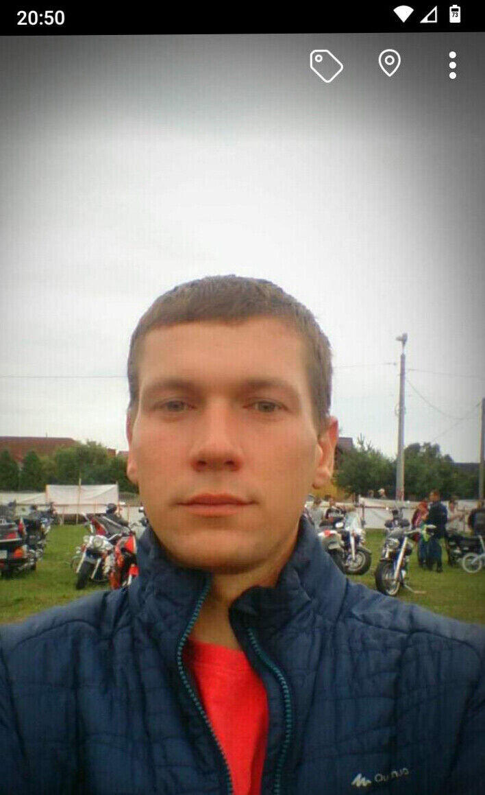  21285941  Vitalii, 38 ,    