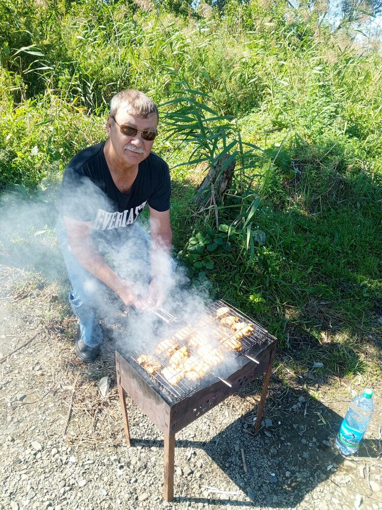  ,   Viktor, 62 ,   ,   