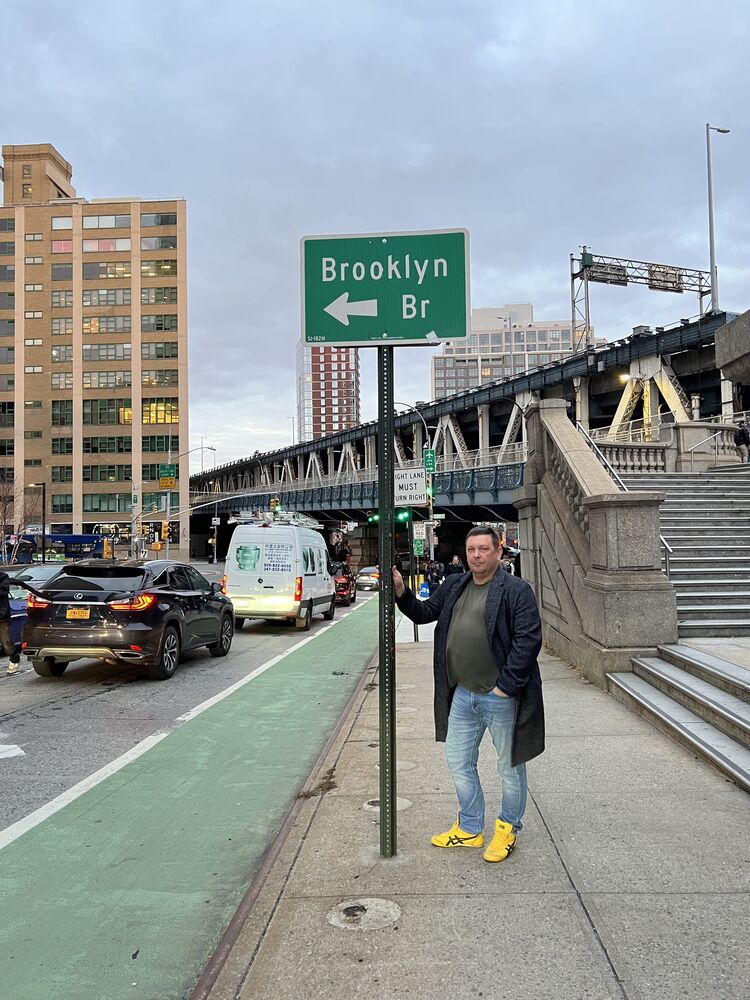  54214331  Senior, 46 ,    