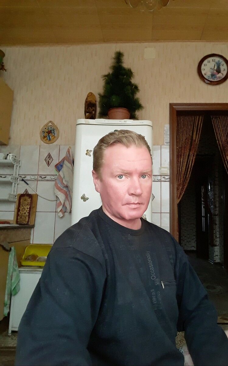  ,   Andrej, 51 ,   ,   , c 