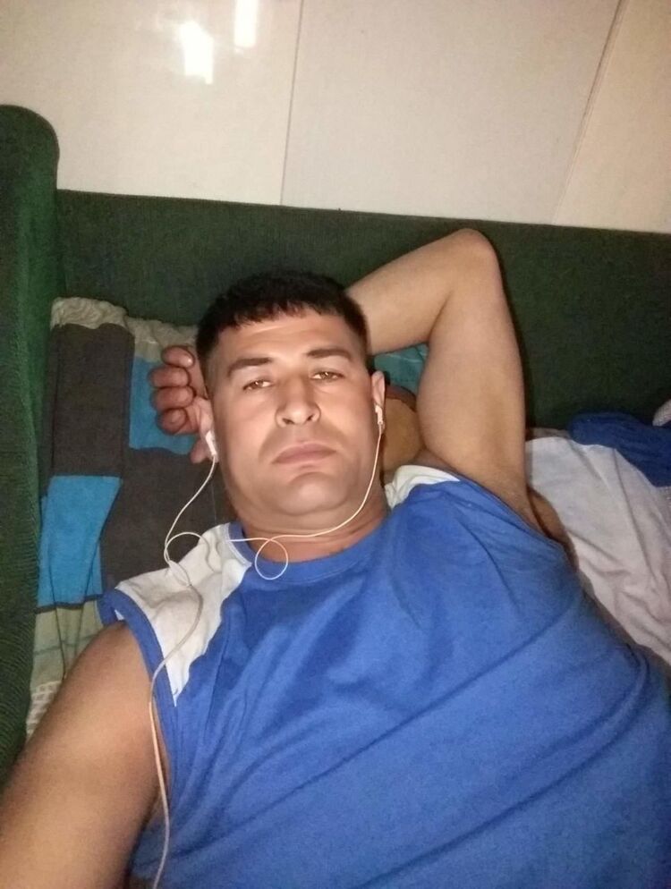  32162481  , 42 ,    