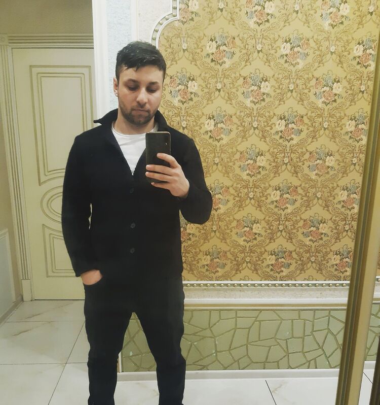  ,   Elvin, 31 ,   ,   
