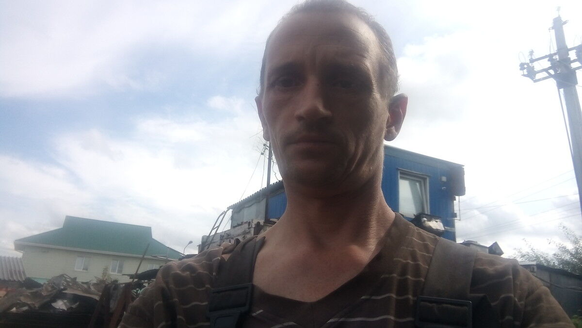  ,   Leonig, 49 ,   ,   , c 