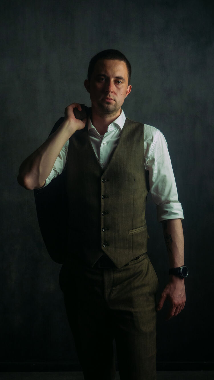  27708351  , 32 ,    -