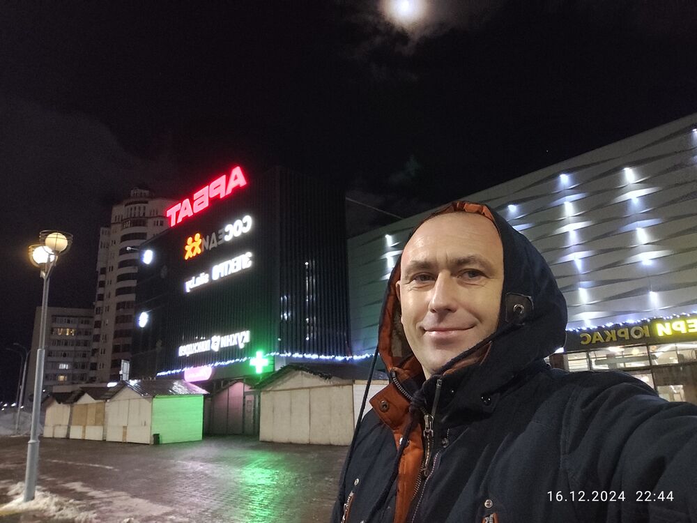  48441971  Leonid, 43 ,    