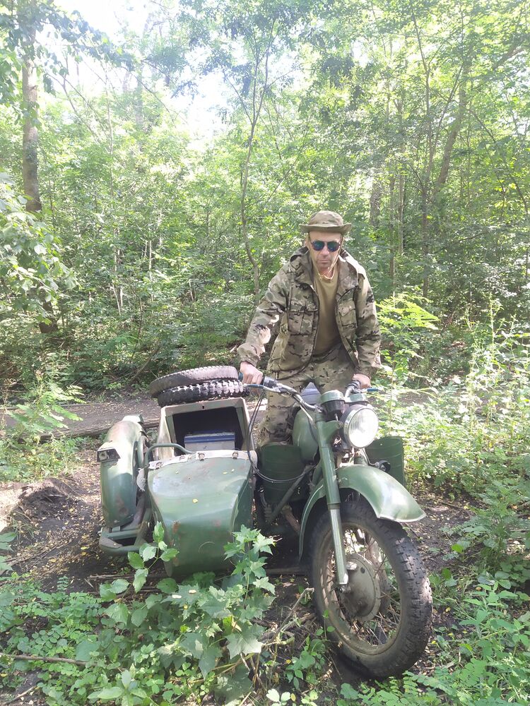  49111041  Rostislav, 50 ,    