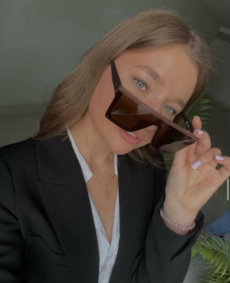  53490741  , 20 ,    -