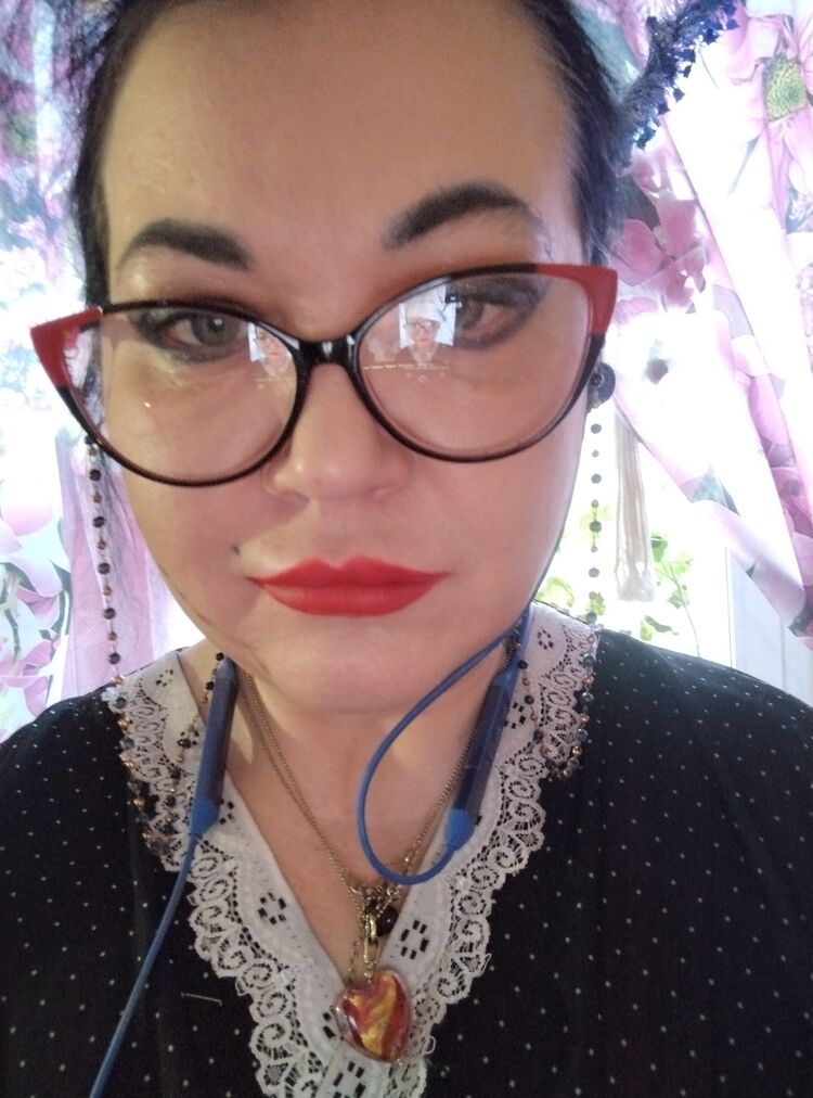  ,   Anzhelika, 48 ,   c 