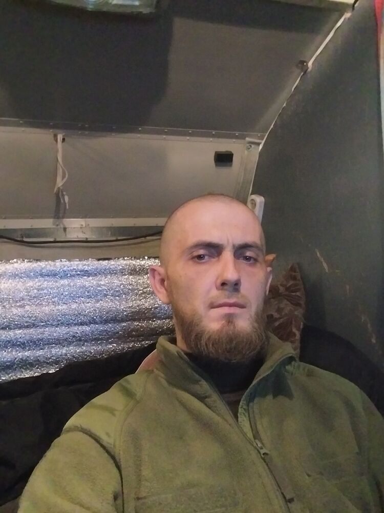  49713281  , 33 ,    