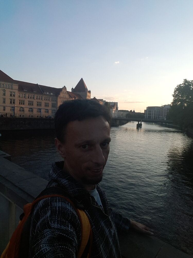  15083311  , 49 ,    -