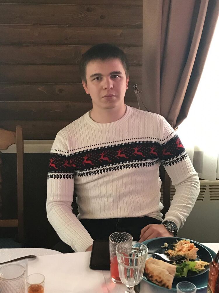  ,   Anton, 32 ,     , c 