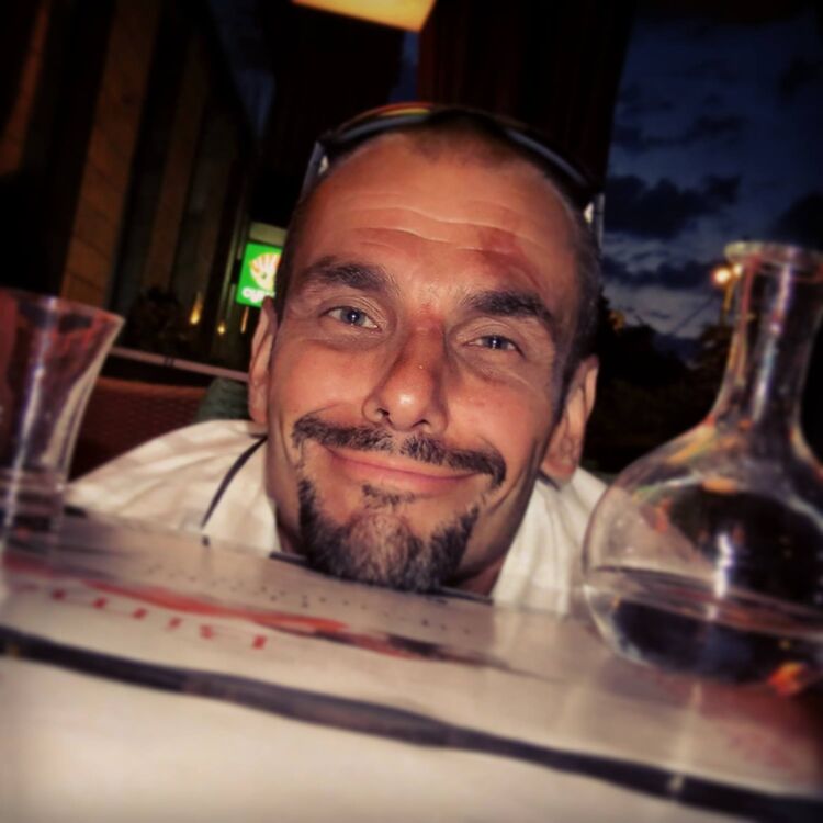 ���� 24677411 ������� ��������, 54 ����, ���� ���������� � �����