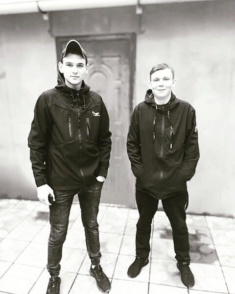  ,   Vladislav, 24 ,   