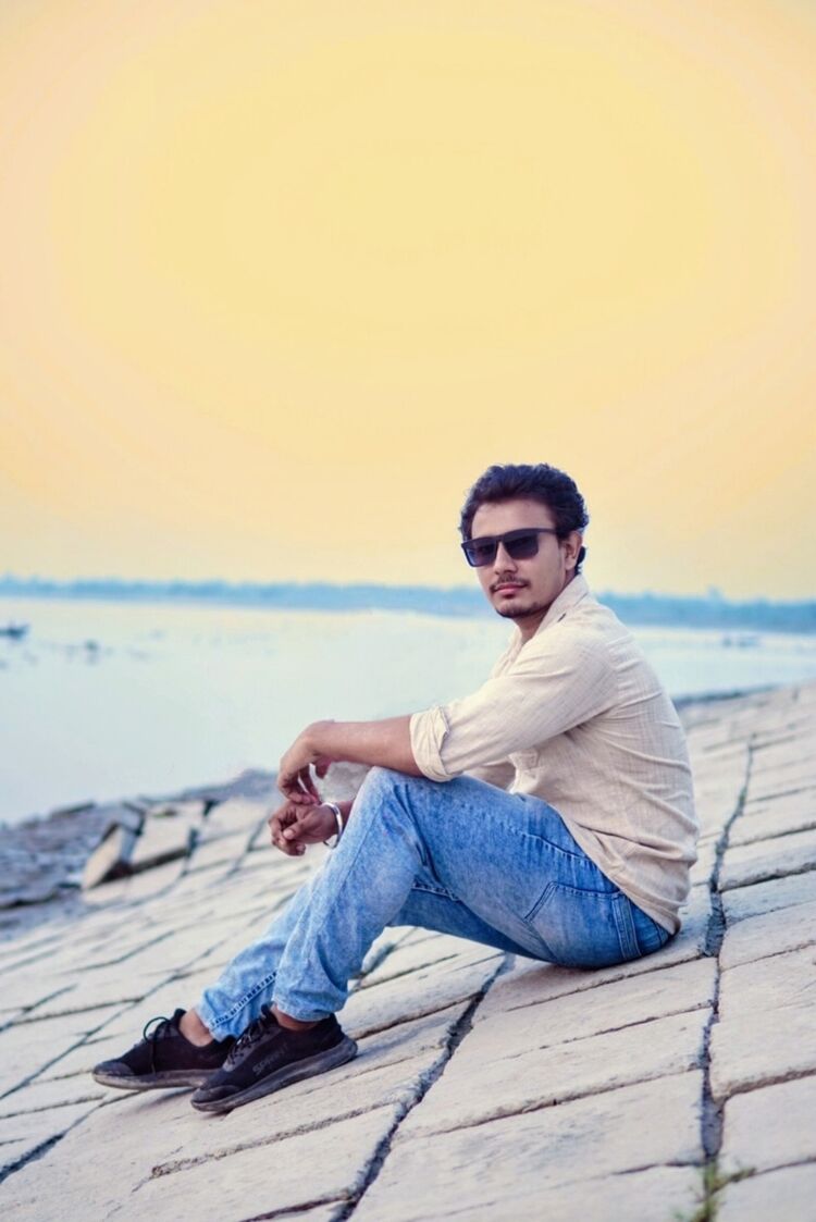  46962821  Akash, 24 ,    