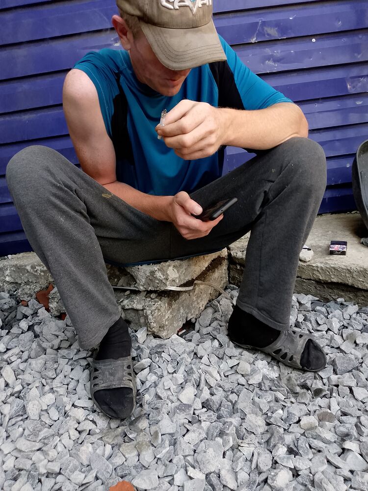  46392521  , 37 ,    