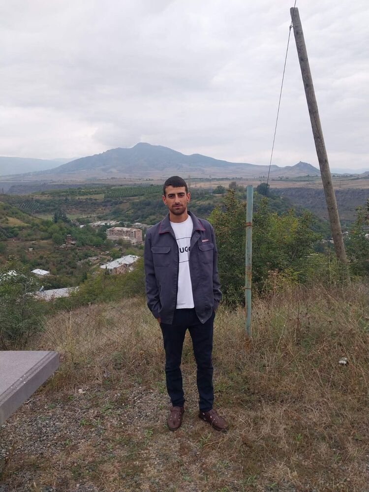 ,   Yasha, 28 ,   ,   