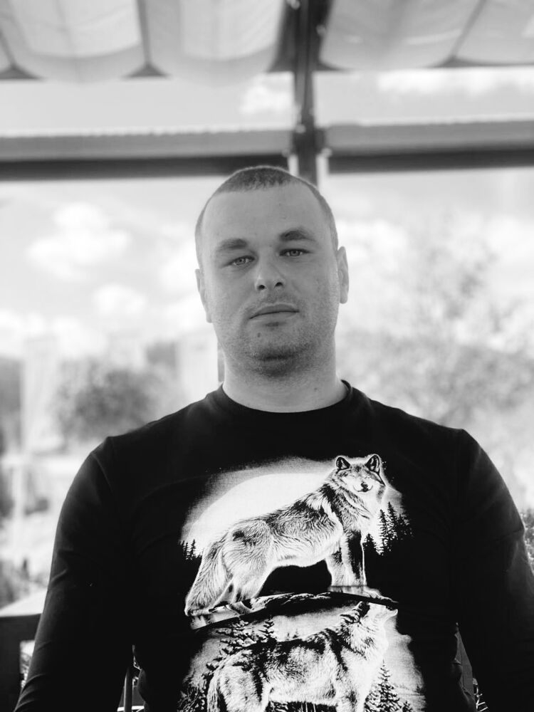  48710731  Sergii, 31 ,    Blansko