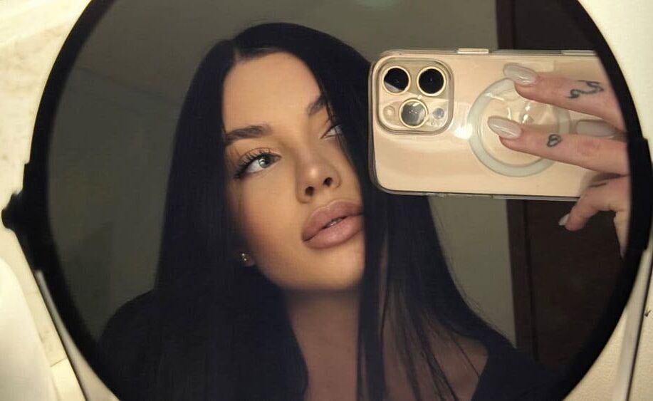  54588371  Alina, 22 ,    