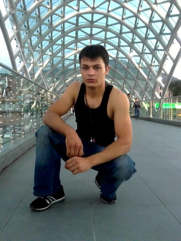  5851431  Kolia, 33 ,    