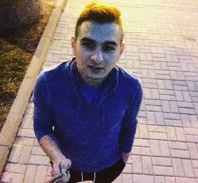  --,   Anton, 27 ,   