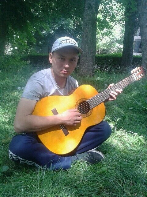  6058291  Akyl, 33 ,    